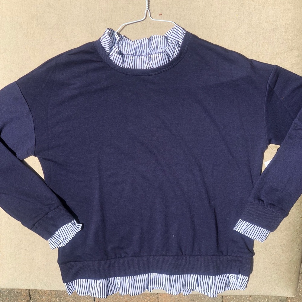 🎉RUFFLE TOP🎉. - Picture 3 of 7